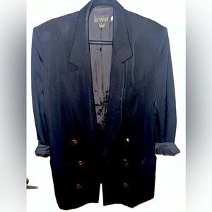 Black boxy blazer